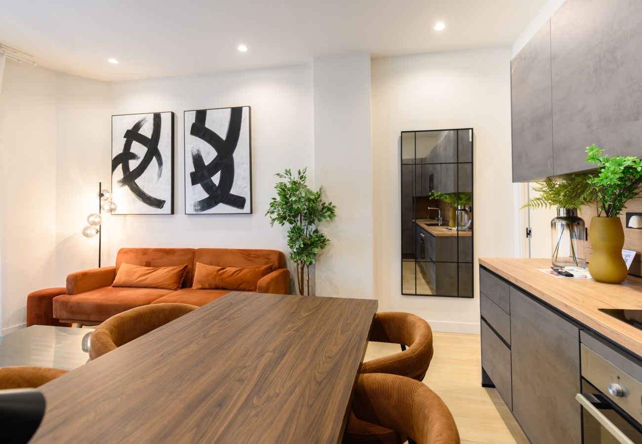 Appartement à Madrid - M (AGU230)Tu hogar en la ciudad: piso de 3 habita