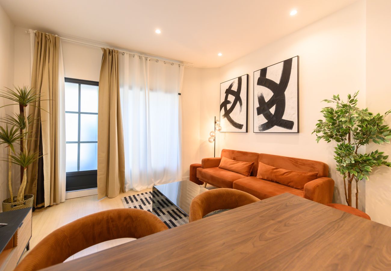 Appartement à Madrid - M (AGU230)Tu hogar en la ciudad: piso de 3 habita