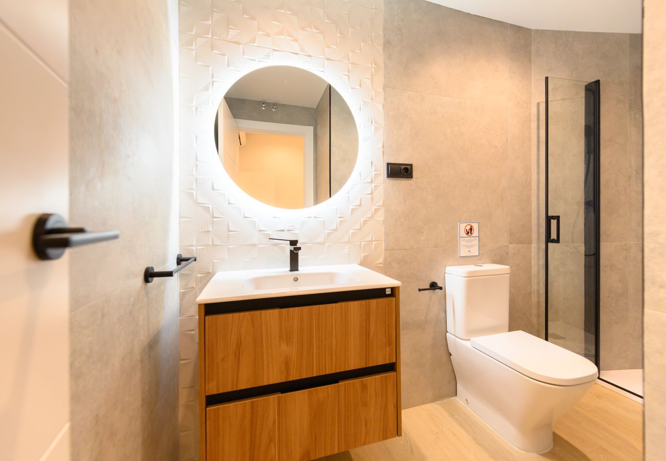 Appartement à Madrid - M (AGU230)Tu hogar en la ciudad: piso de 3 habita