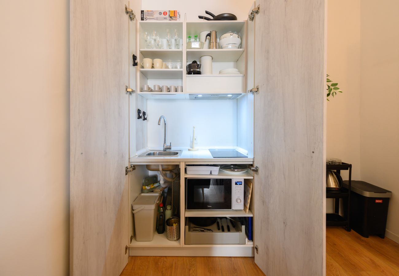 Appartement à Madrid - M (CER82º2)Apartamento de 1 dormitorio con balcón