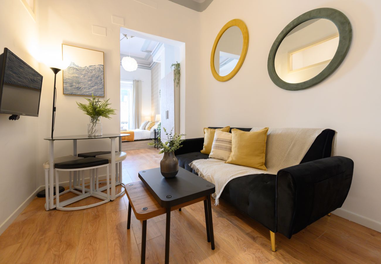 Appartement à Madrid - M (CER82º2)Apartamento de 1 dormitorio con balcón