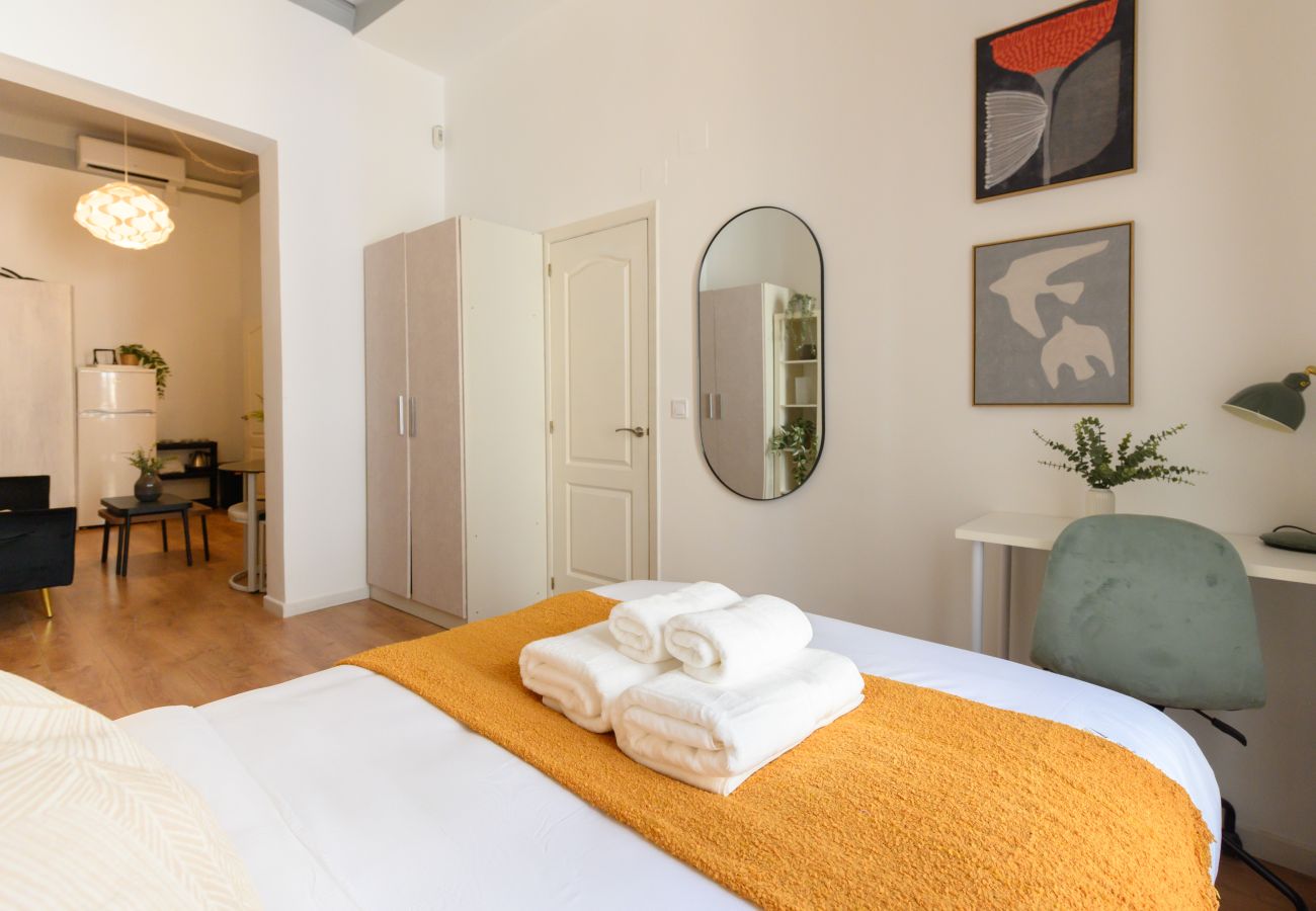 Appartement à Madrid - M (CER82º2)Apartamento de 1 dormitorio con balcón