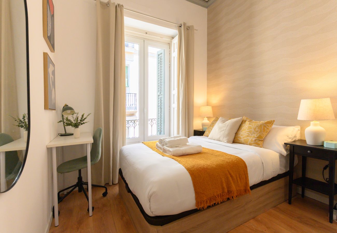 Appartement à Madrid - M (CER82º2)Apartamento de 1 dormitorio con balcón