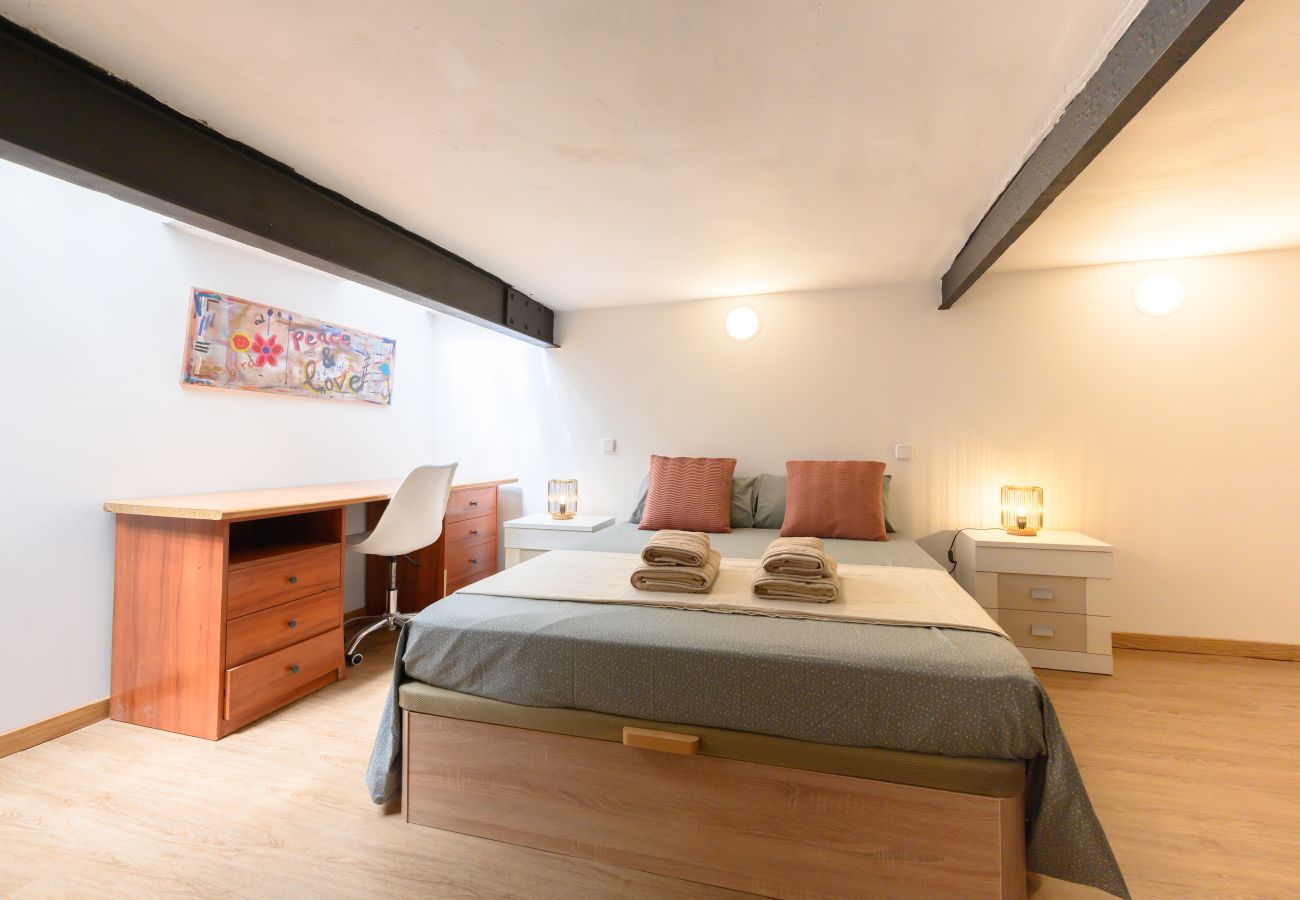 Appartement à Madrid - M (CAÑ22)Dúplex Moderno con 2 Dormitorios, Cocina