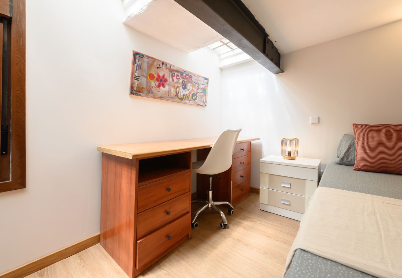 Appartement à Madrid - M (CAÑ22)Dúplex Moderno con 2 Dormitorios, Cocina