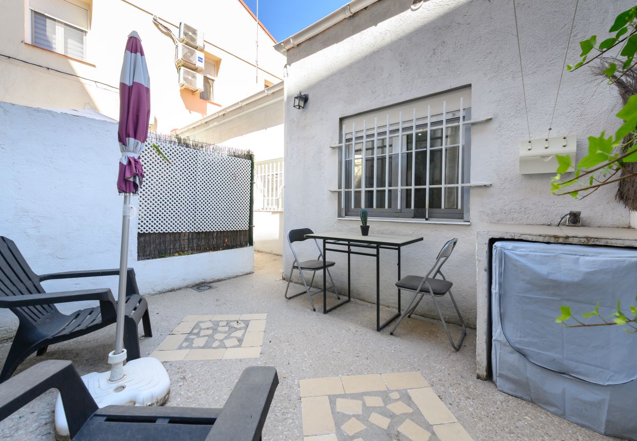 Studio à Madrid - M (SFU73)Estudio Moderno con Terraza Privada en Ma