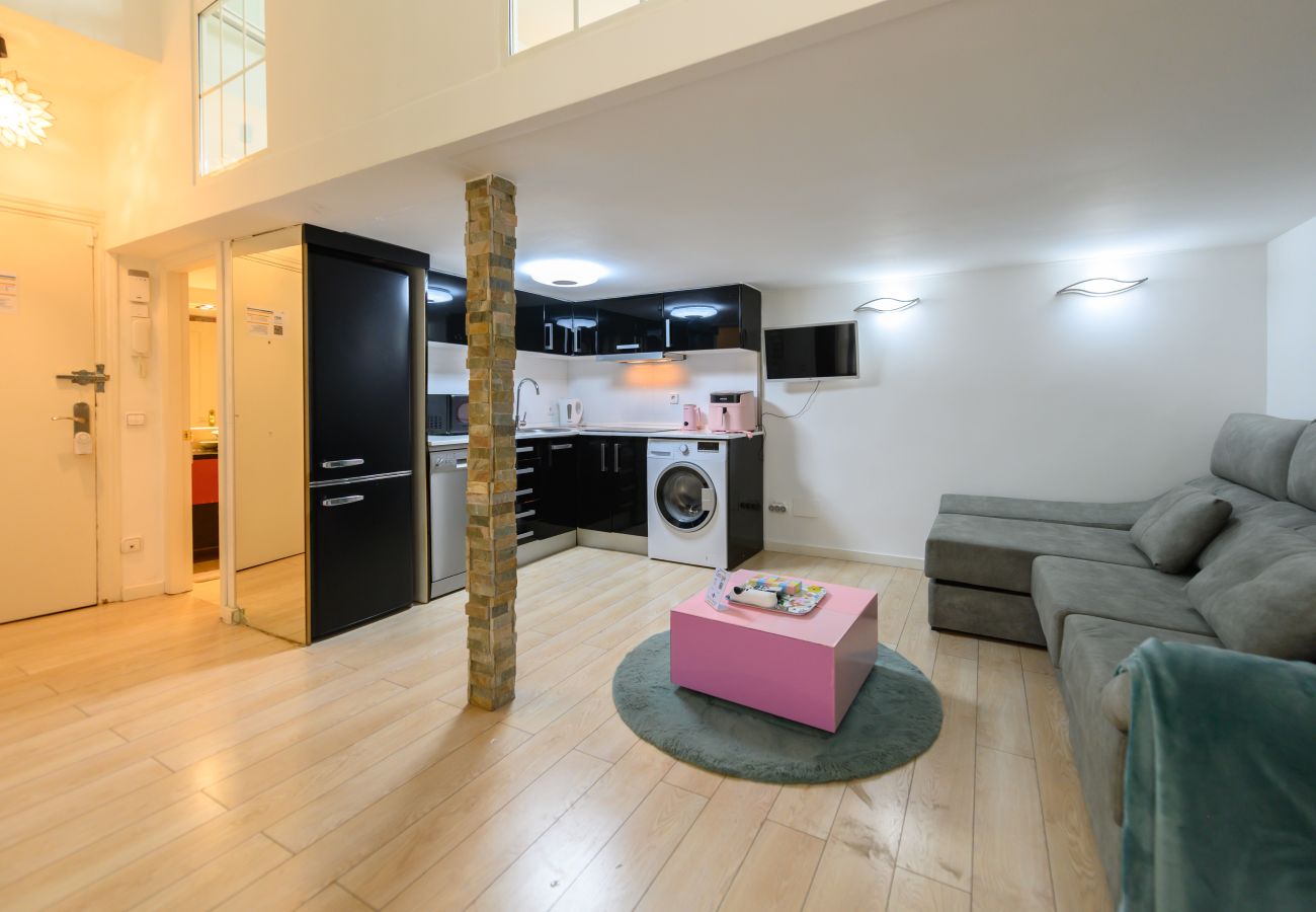 Appartement à Madrid - M (HOR291)Moderno dúplex de 1 dormitorio con toda