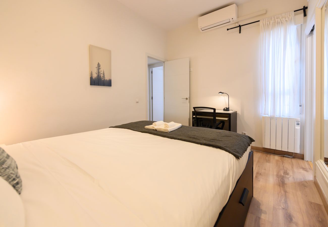Appartement à Madrid - M (CAR1012)Apartamento  con 2 dormitorios, 2 baño