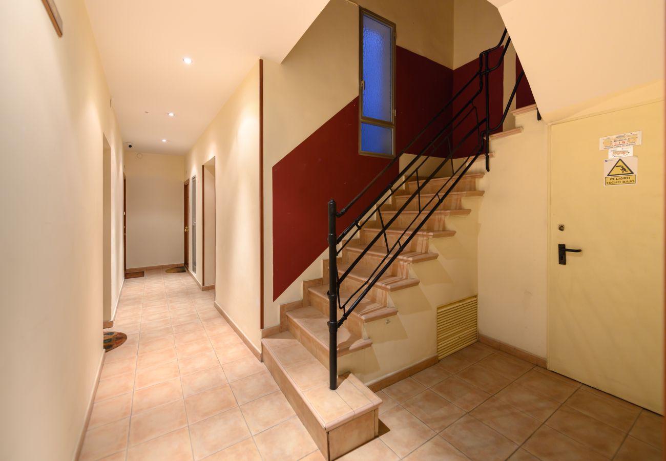 Appartement à Madrid - M (CAR1012)Apartamento  con 2 dormitorios, 2 baño