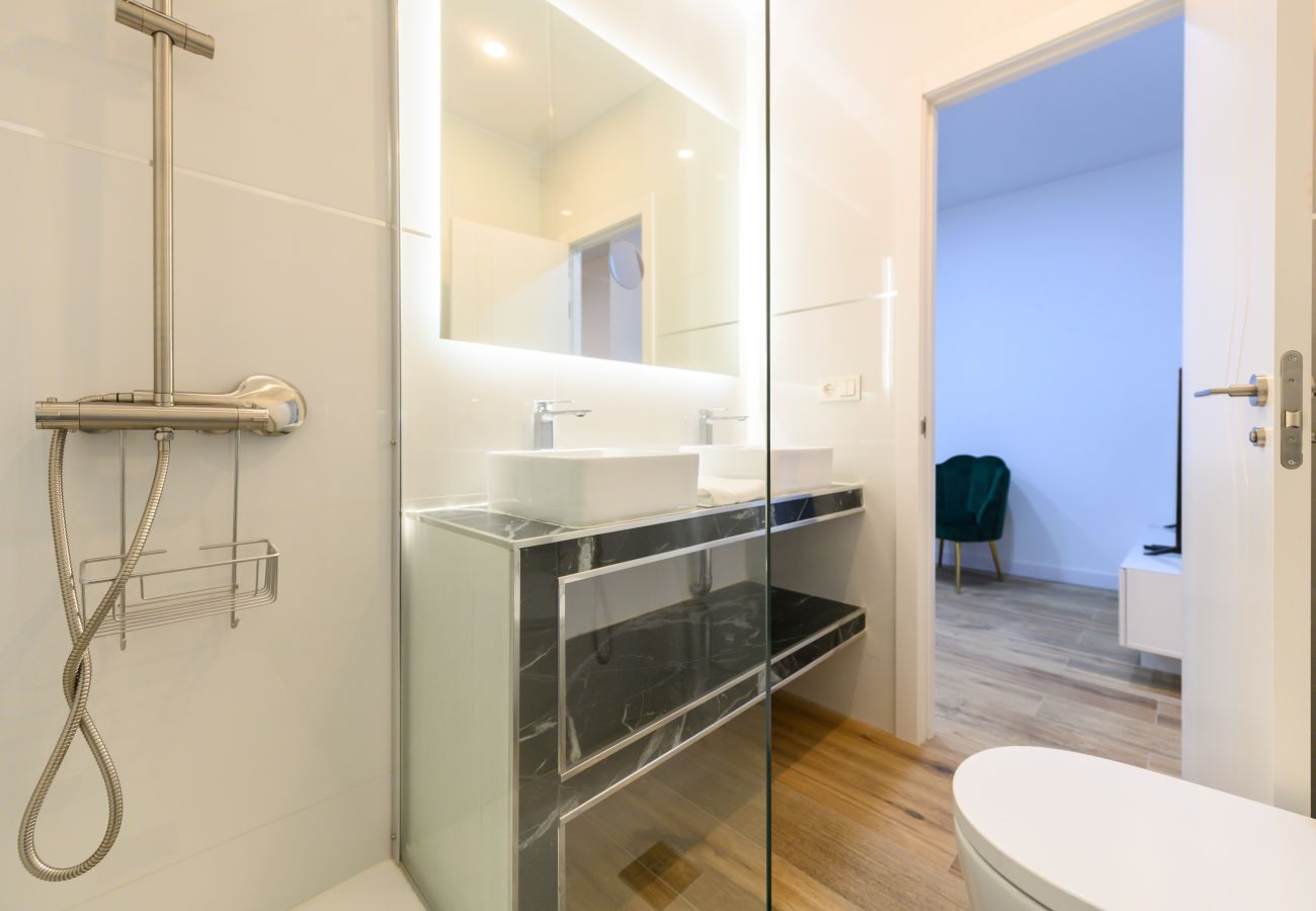 Appartement à Madrid - M (SCSD14) Amplio piso exterior de 2 dormitorios e