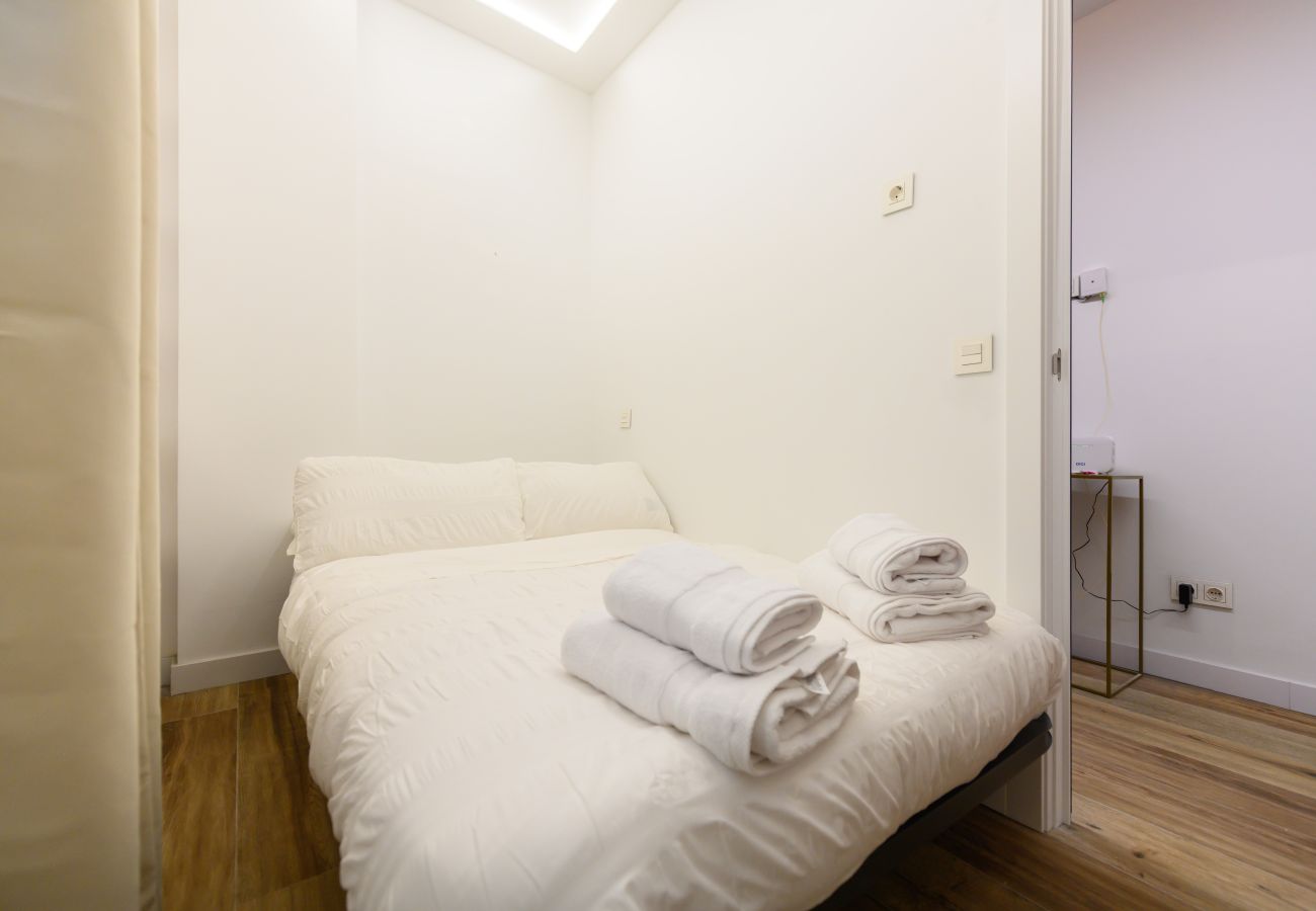 Appartement à Madrid - M (SCSD14) Amplio piso exterior de 2 dormitorios e