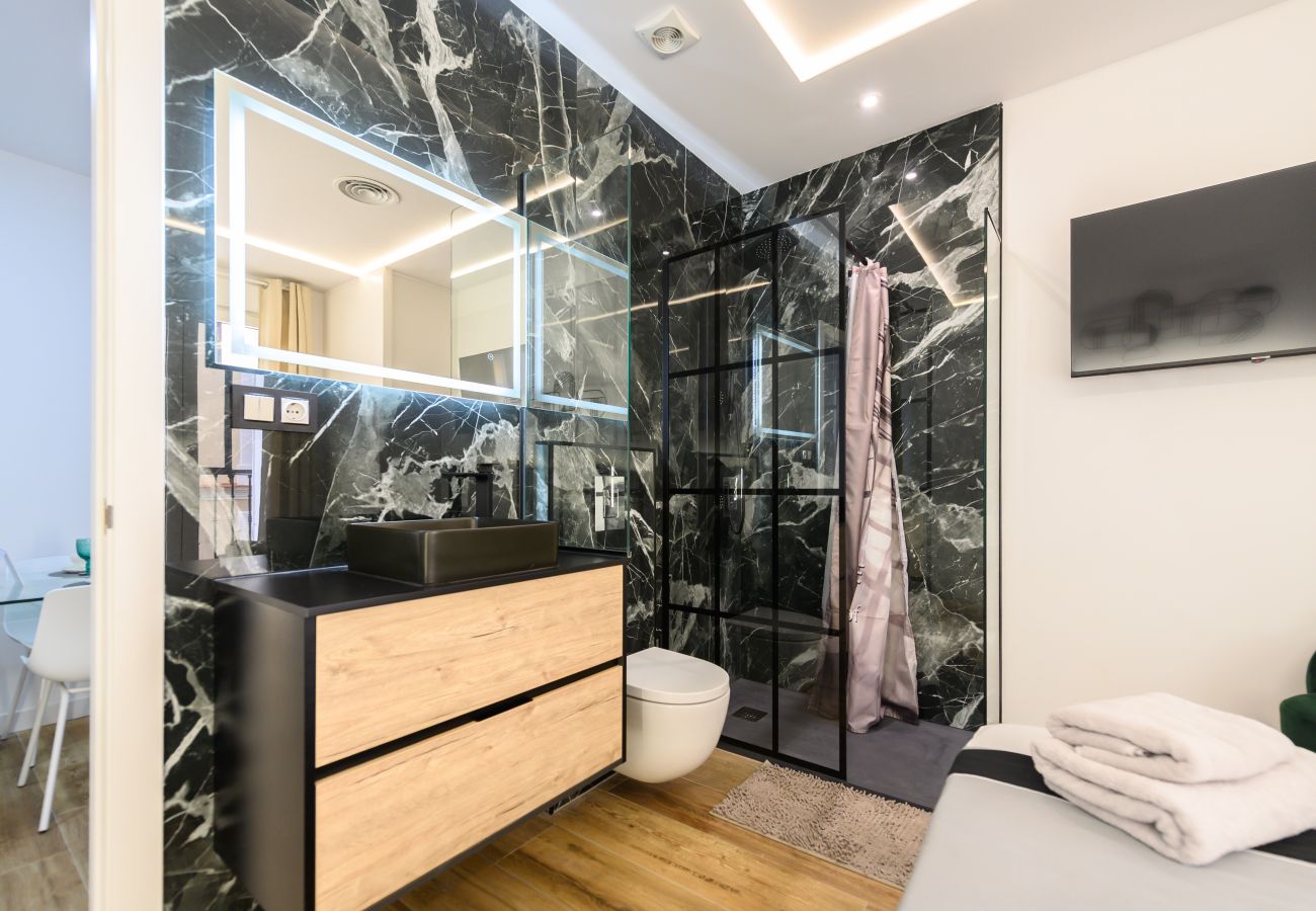 Appartement à Madrid - M (SCSD14) Amplio piso exterior de 2 dormitorios e