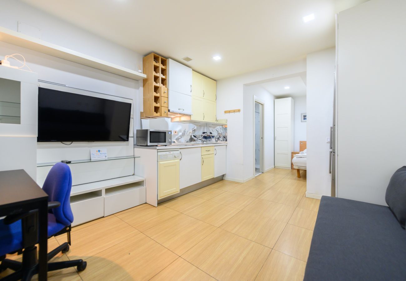 Studio à Madrid - M (EMO47BA) Acogedor estudio en Ciudad Lineal