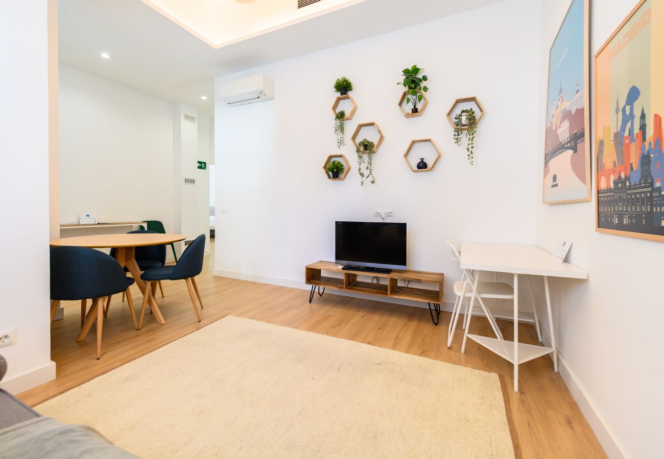 Appartement à Madrid - M (LCE3) Amplio y moderno piso de 4 dormitorios