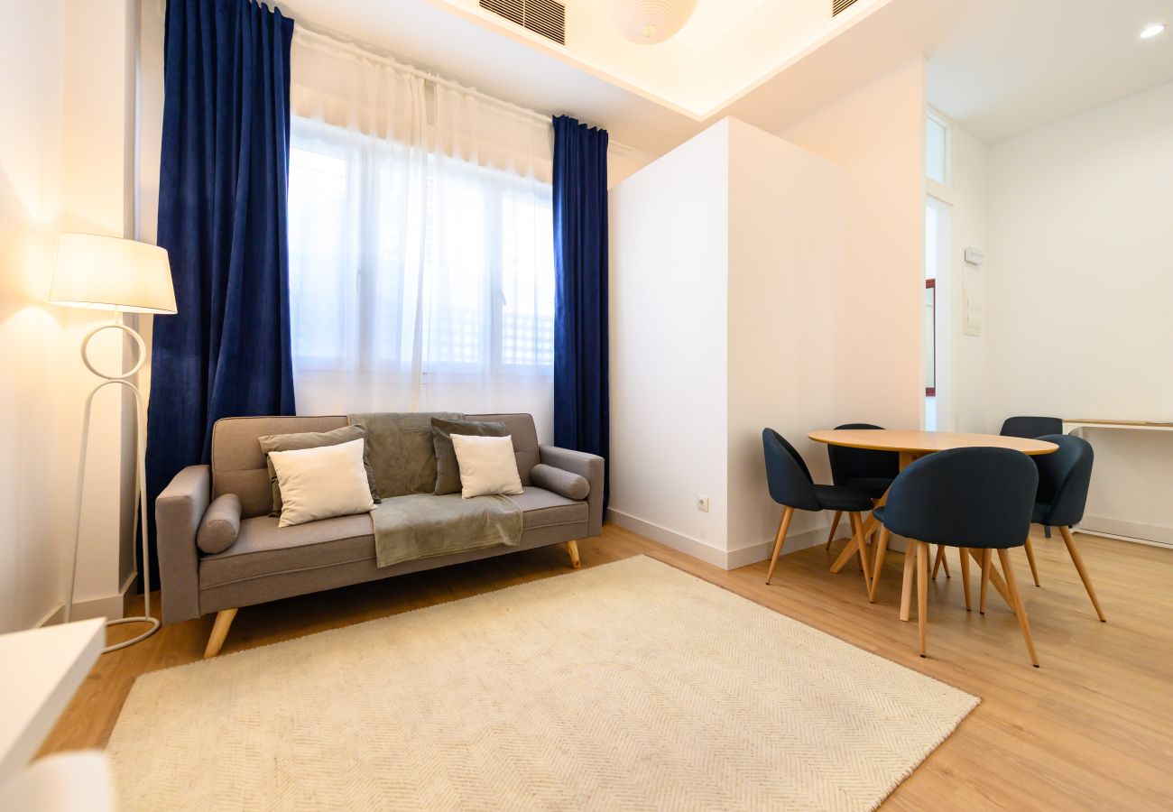 Appartement à Madrid - M (LCE3) Amplio y moderno piso de 4 dormitorios