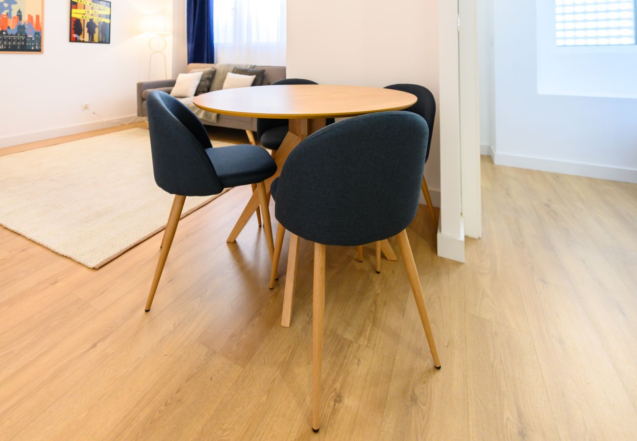 Appartement à Madrid - M (LCE3) Amplio y moderno piso de 4 dormitorios