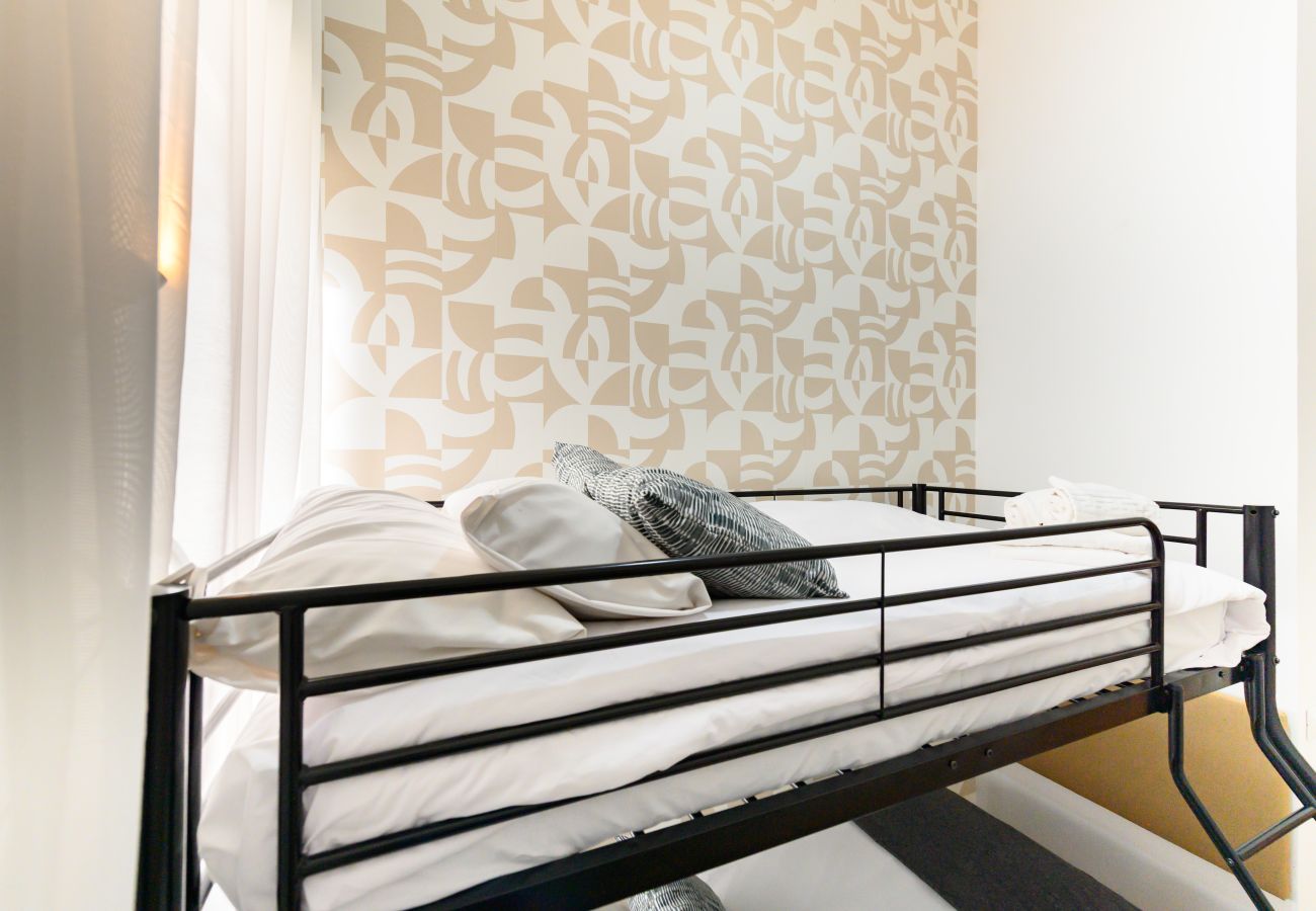 Appartement à Madrid - M (LCE3) Amplio y moderno piso de 4 dormitorios