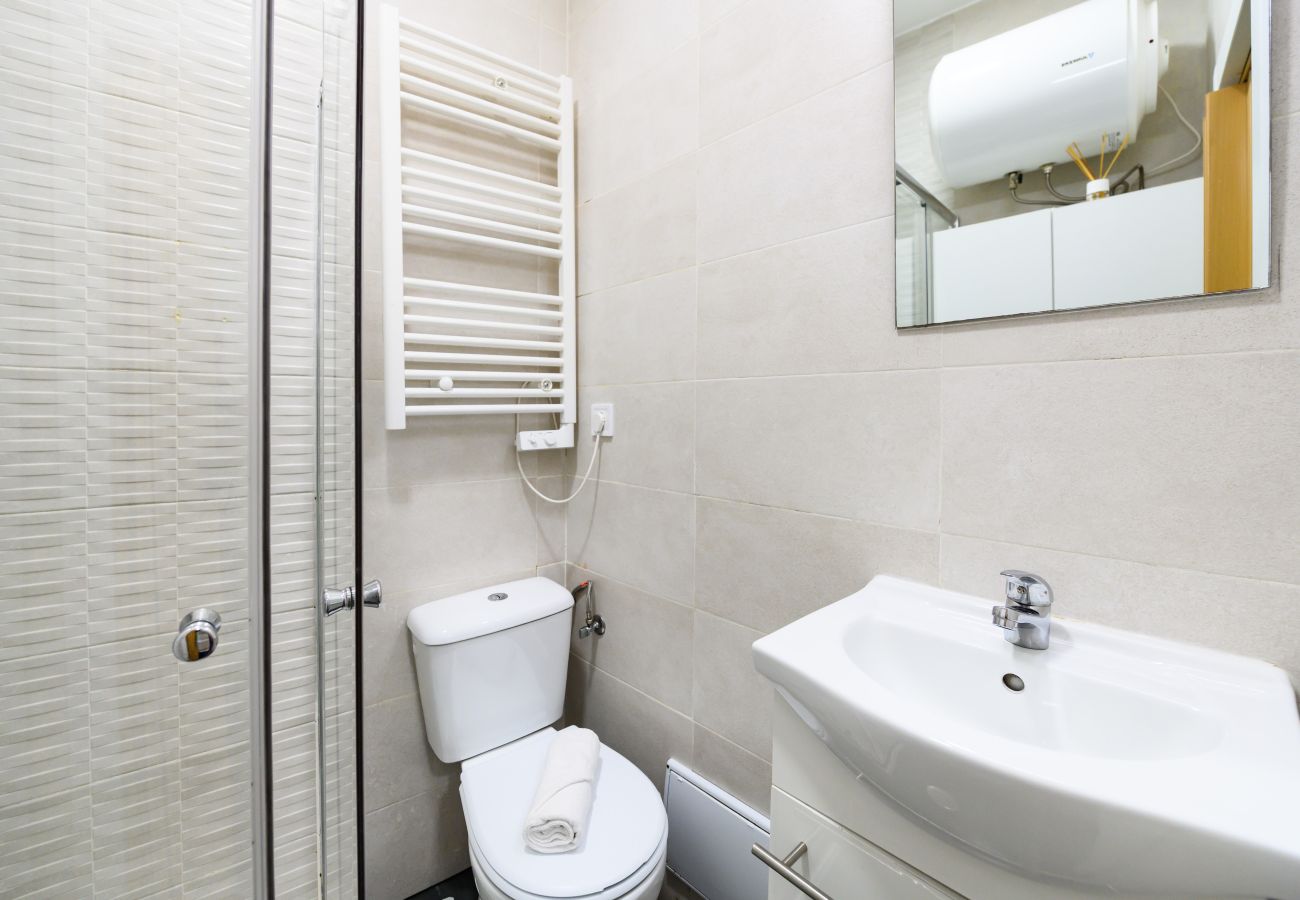 Studio à Madrid - M (ESA80E) Piso en el centro de Madrid - Malasaña