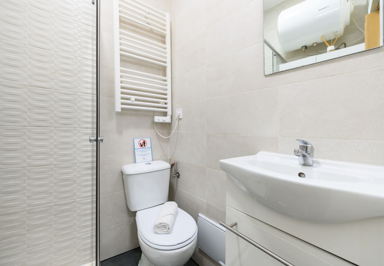 Studio à Madrid - M (ESA80E) Piso en el centro de Madrid - Malasaña