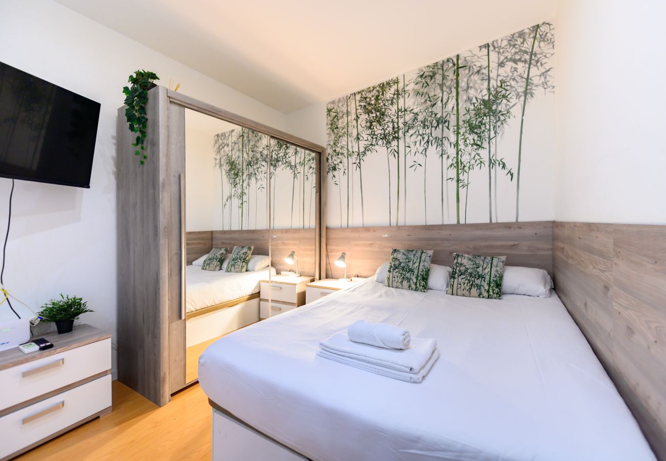 Studio à Madrid - M (ESA80E) Piso en el centro de Madrid - Malasaña