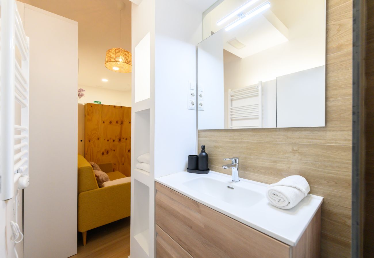 Appartement à Madrid - M (FGA50E) Acogedor piso en Chamberí 