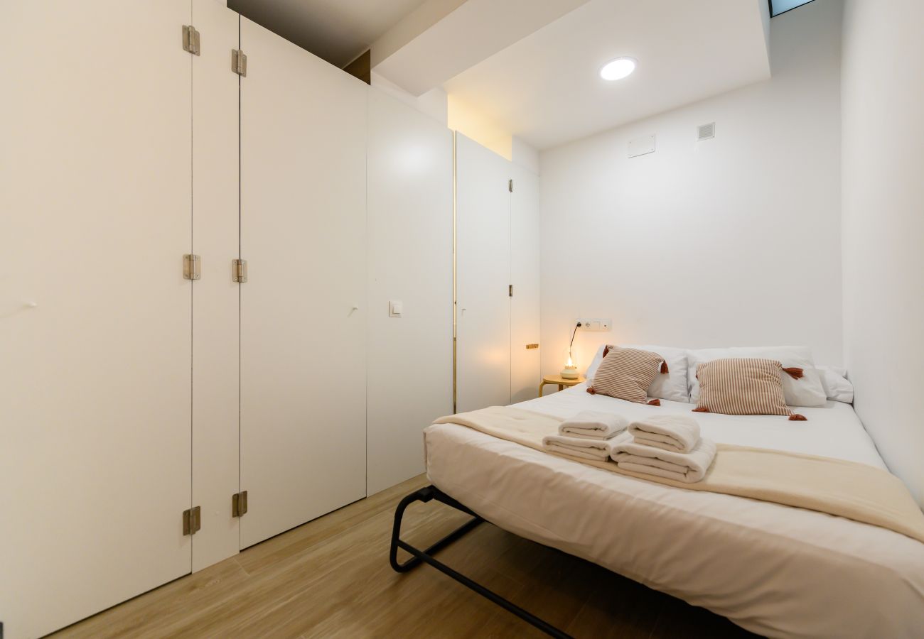 Appartement à Madrid - M (FGA50E) Acogedor dúplex en Chamberí