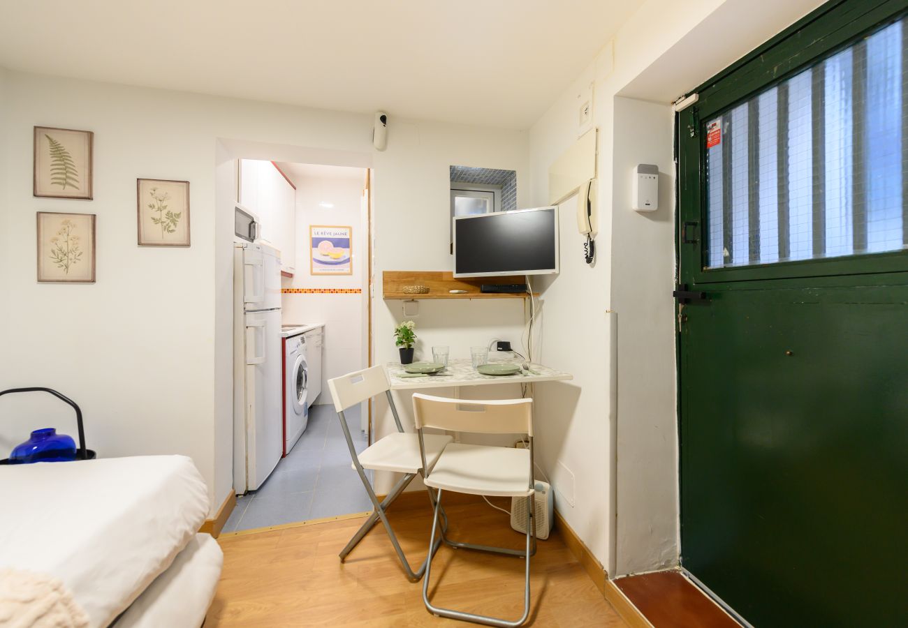 Studio à Madrid - M (SVF1304) Acogedor Estudio en Centro de Madrid