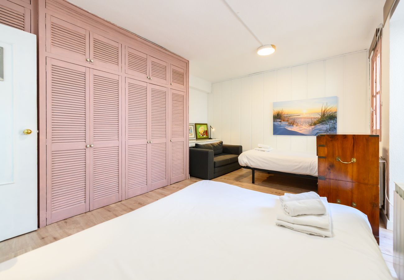Appartement à Madrid - M (POR183D) Amplio piso 2 dormitorios en La Latina