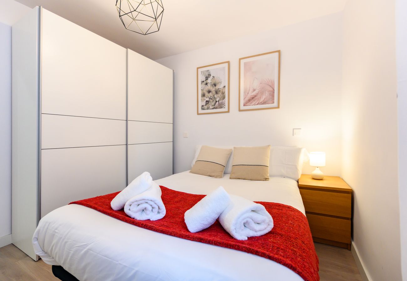 Appartement à Madrid - M (AMU373D) Amplio piso de 3 habitaciones