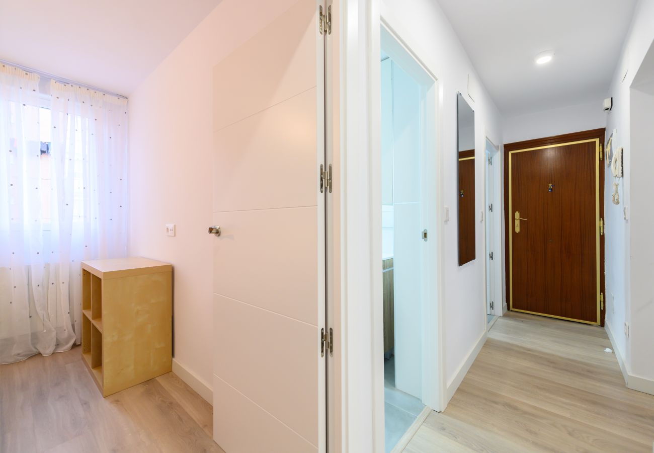 Appartement à Madrid - M (AMU373D) Amplio piso de 3 habitaciones