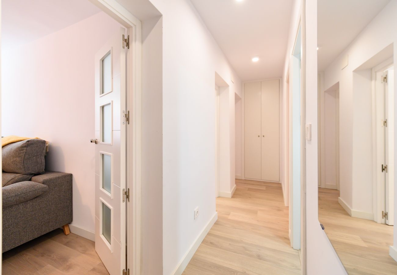 Appartement à Madrid - M (AMU373D) Amplio piso de 3 habitaciones