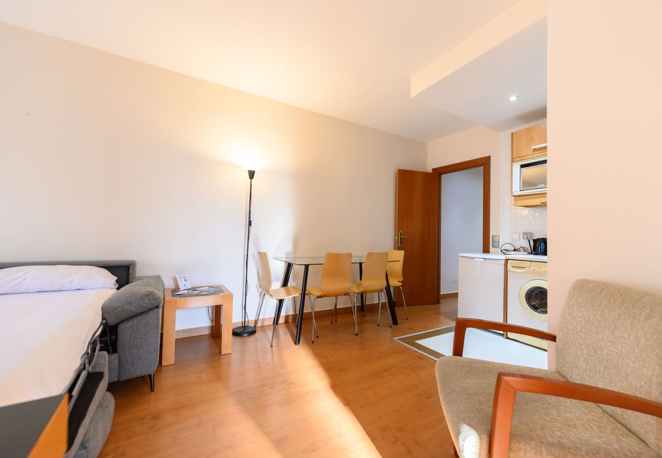 Appartement à Madrid - M (MLE16A2320) Amplio piso 1 dormitorio en Chamart