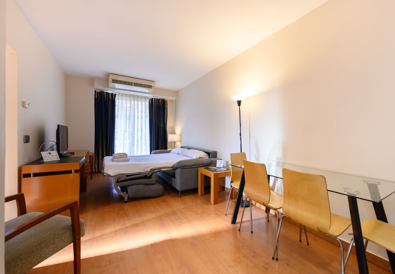 Appartement à Madrid - M (MLE16A2320) Amplio piso 1 dormitorio en Chamart