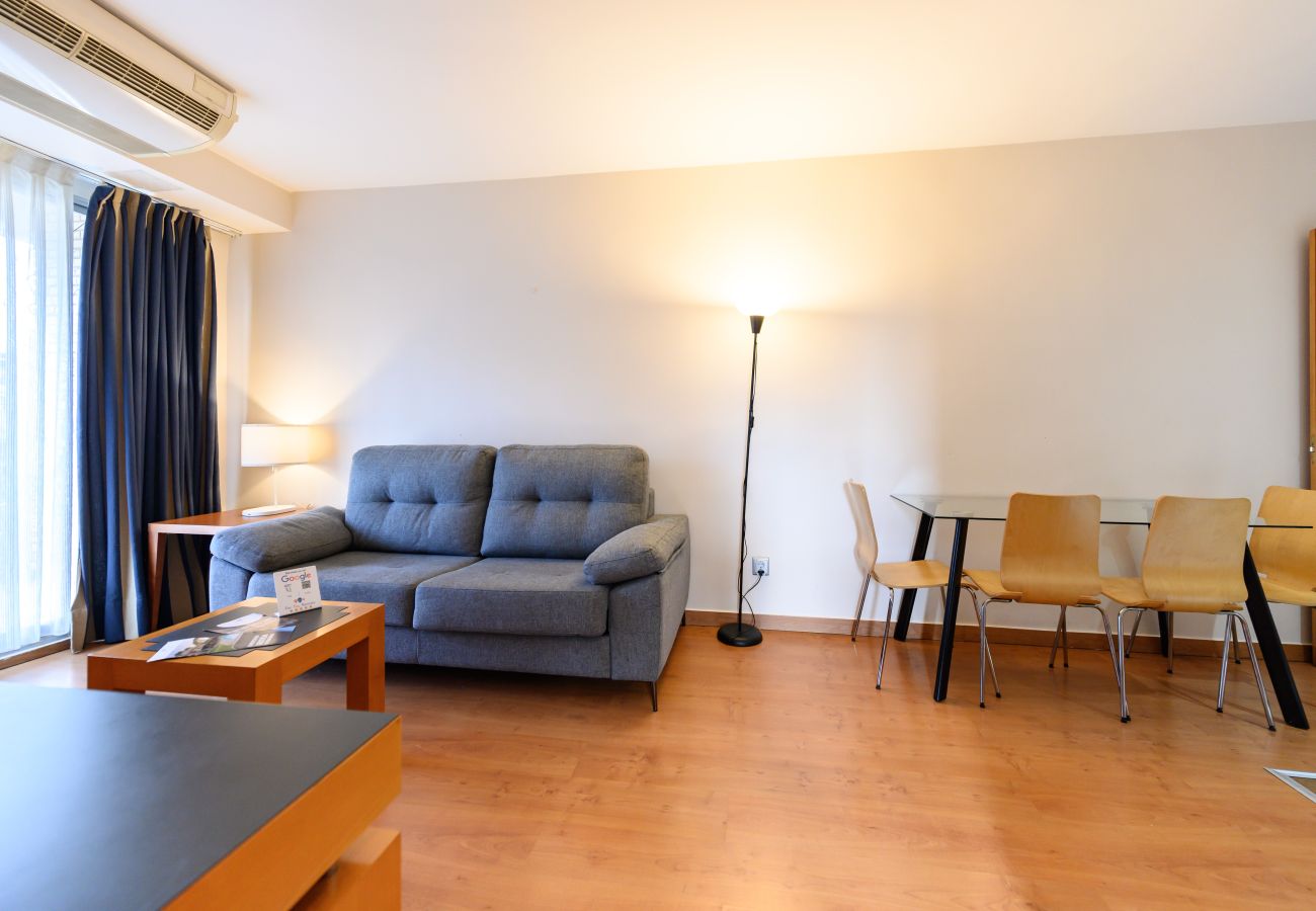 Appartement à Madrid - M (MLE16A2320) Amplio piso 1 dormitorio en Chamart