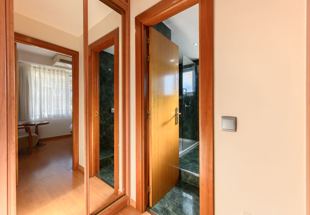 Appartement à Madrid - M (MLE16A2320) Amplio piso 1 dormitorio en Chamart