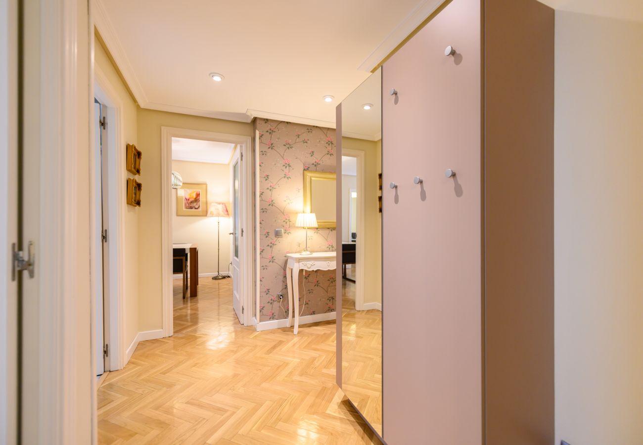 Appartement à Madrid - M (TAM82D) Amplio piso de 2 dormitorios en Madrid