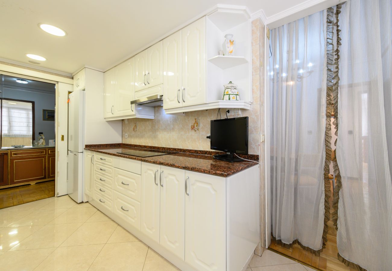 Appartement à Madrid - M (SVI166B) Amplio y luminoso piso de 3 dormitorio