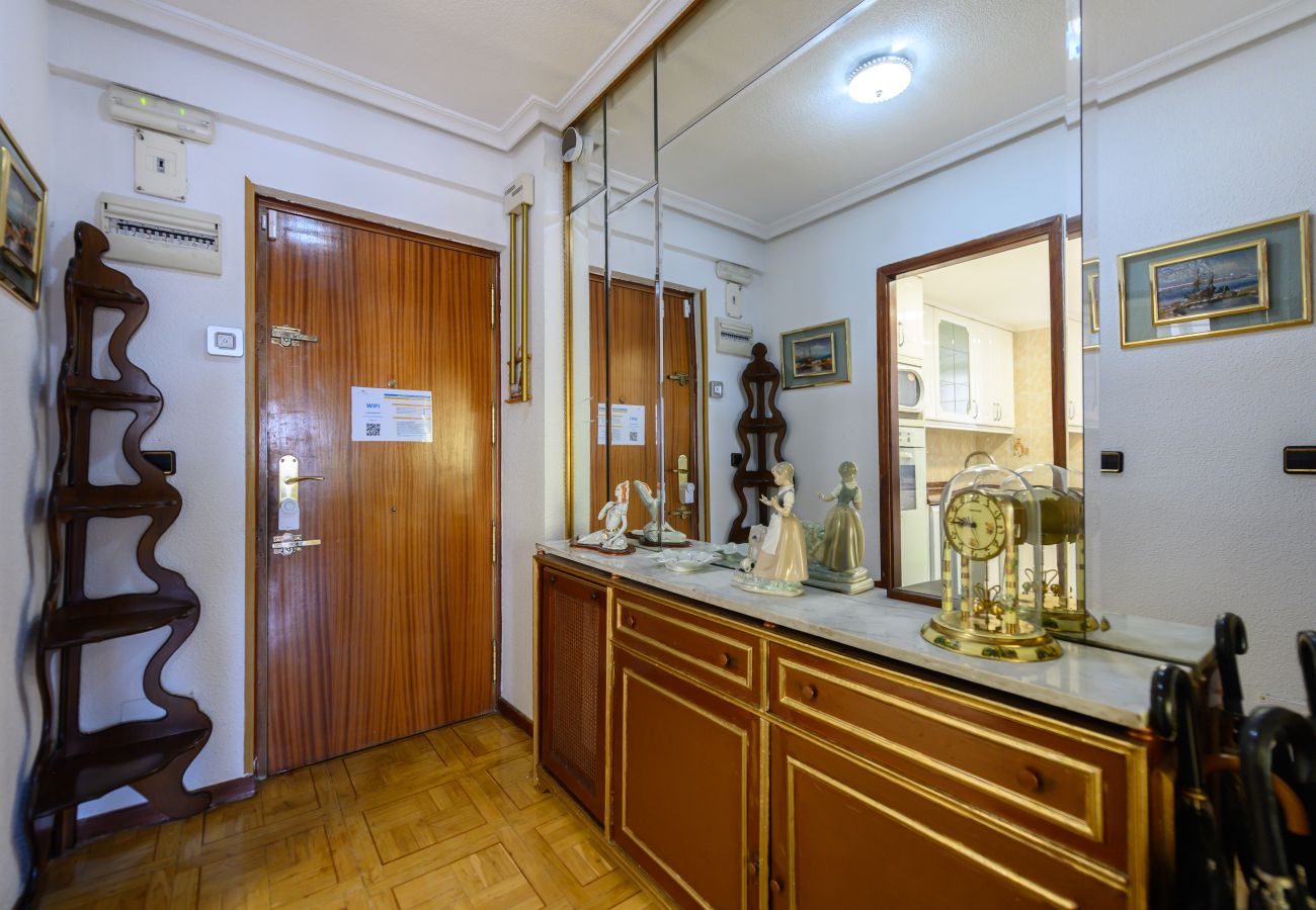 Appartement à Madrid - M (SVI166B) Amplio y luminoso piso de 3 dormitorio