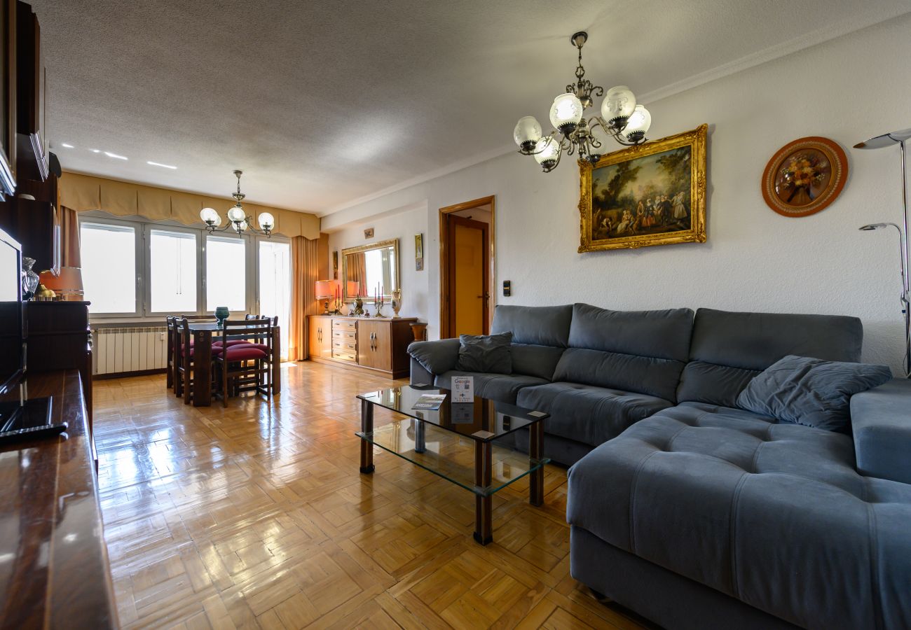 Appartement à Madrid - M (SVI166B) Amplio y luminoso piso de 3 dormitorio