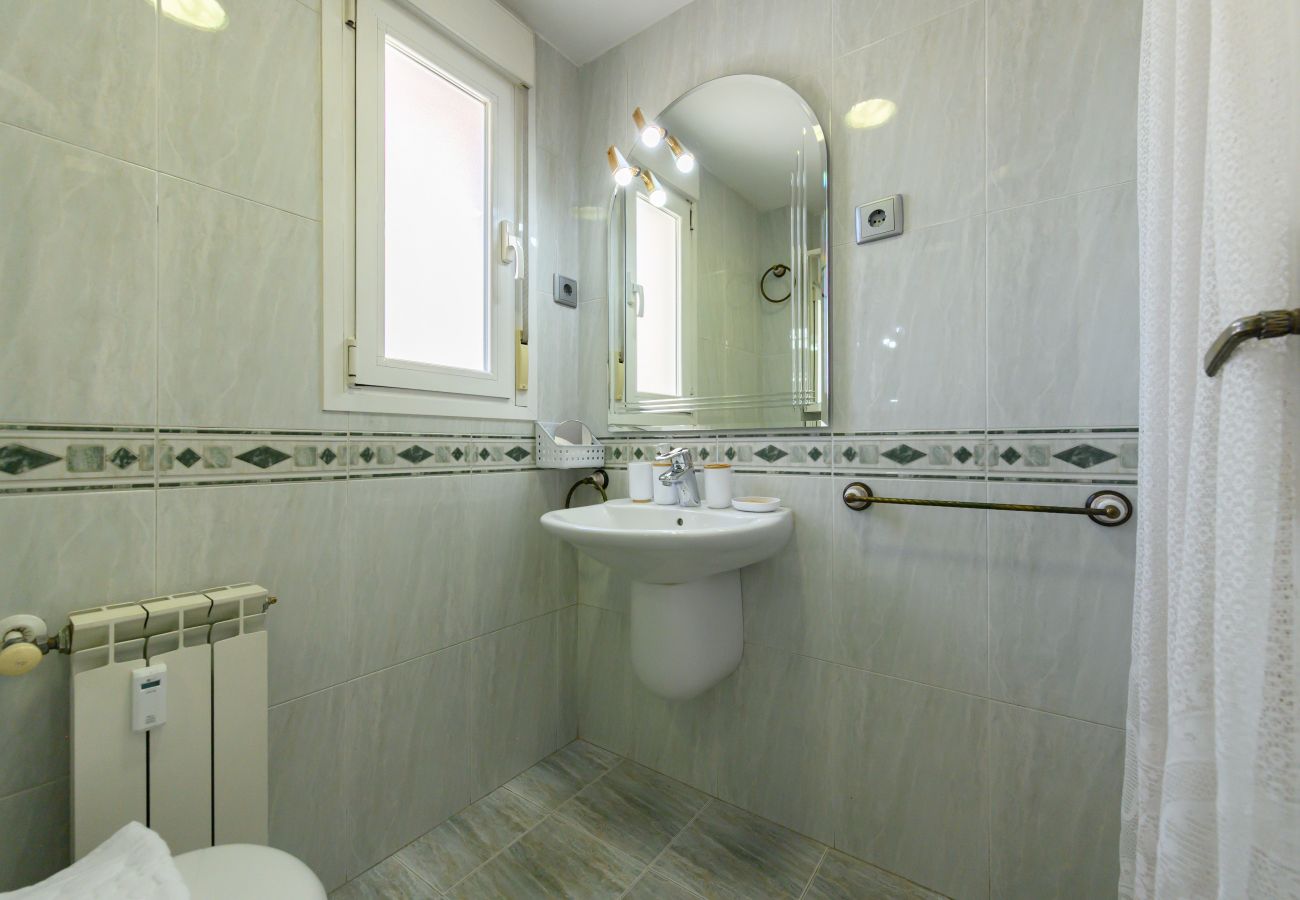 Appartement à Madrid - M (SVI166B) Amplio y luminoso piso de 3 dormitorio