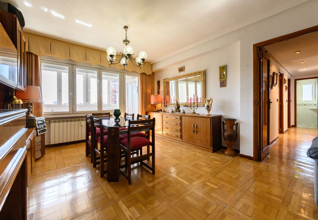 Appartement à Madrid - M (SVI166B) Amplio y luminoso piso de 3 dormitorio