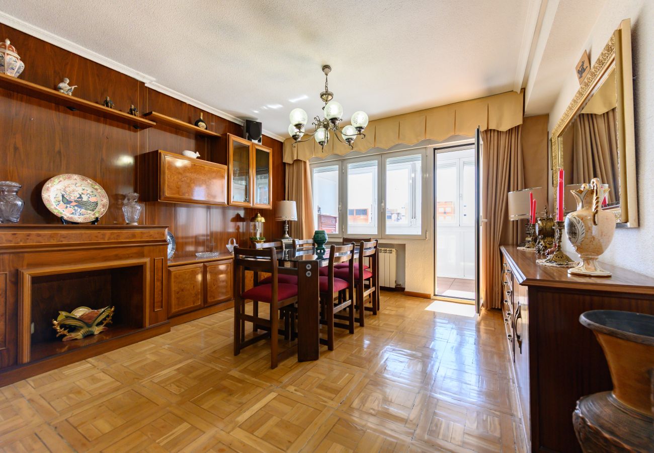 Appartement à Madrid - M (SVI166B) Amplio y luminoso piso de 3 dormitorio