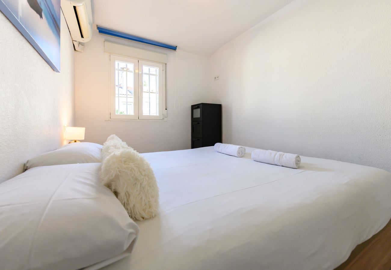 Chalet à Madrid - M (SAB52) Amplio Chalet 3 dormitorios y terraza