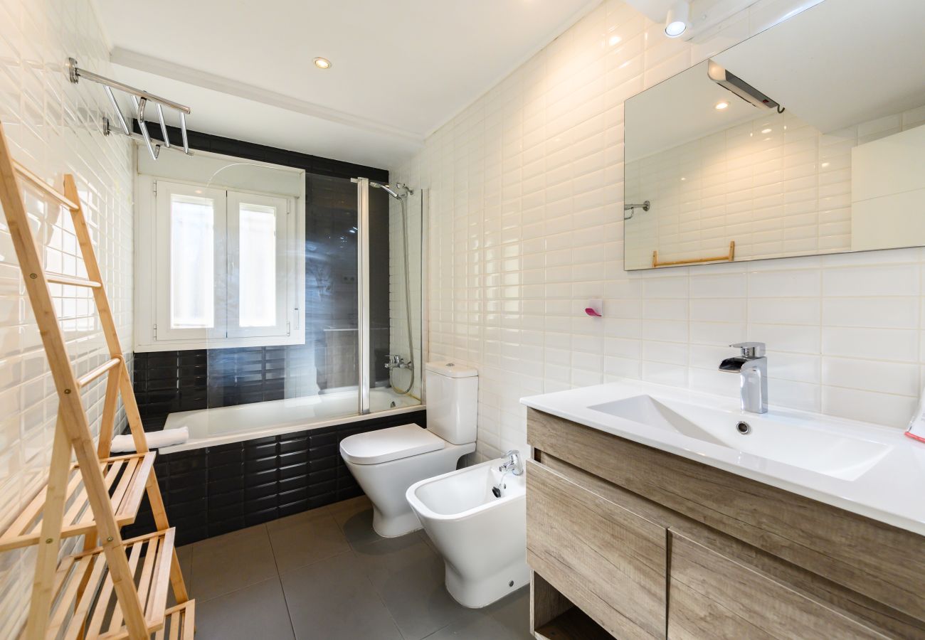 Chalet à Madrid - M (SAB52) Amplio Chalet 3 dormitorios y terraza