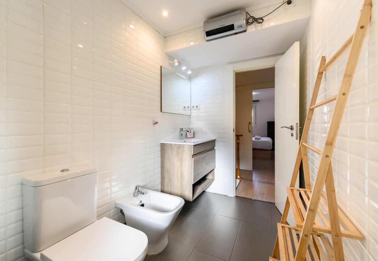 Chalet à Madrid - M (SAB52) Amplio Chalet 3 dormitorios y terraza