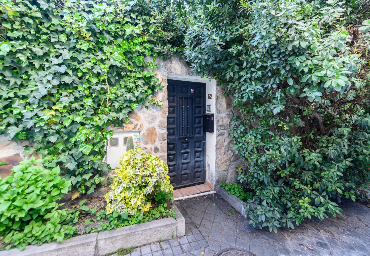 Chalet à Madrid - M (SAB52) Amplio Chalet 3 dormitorios y terraza
