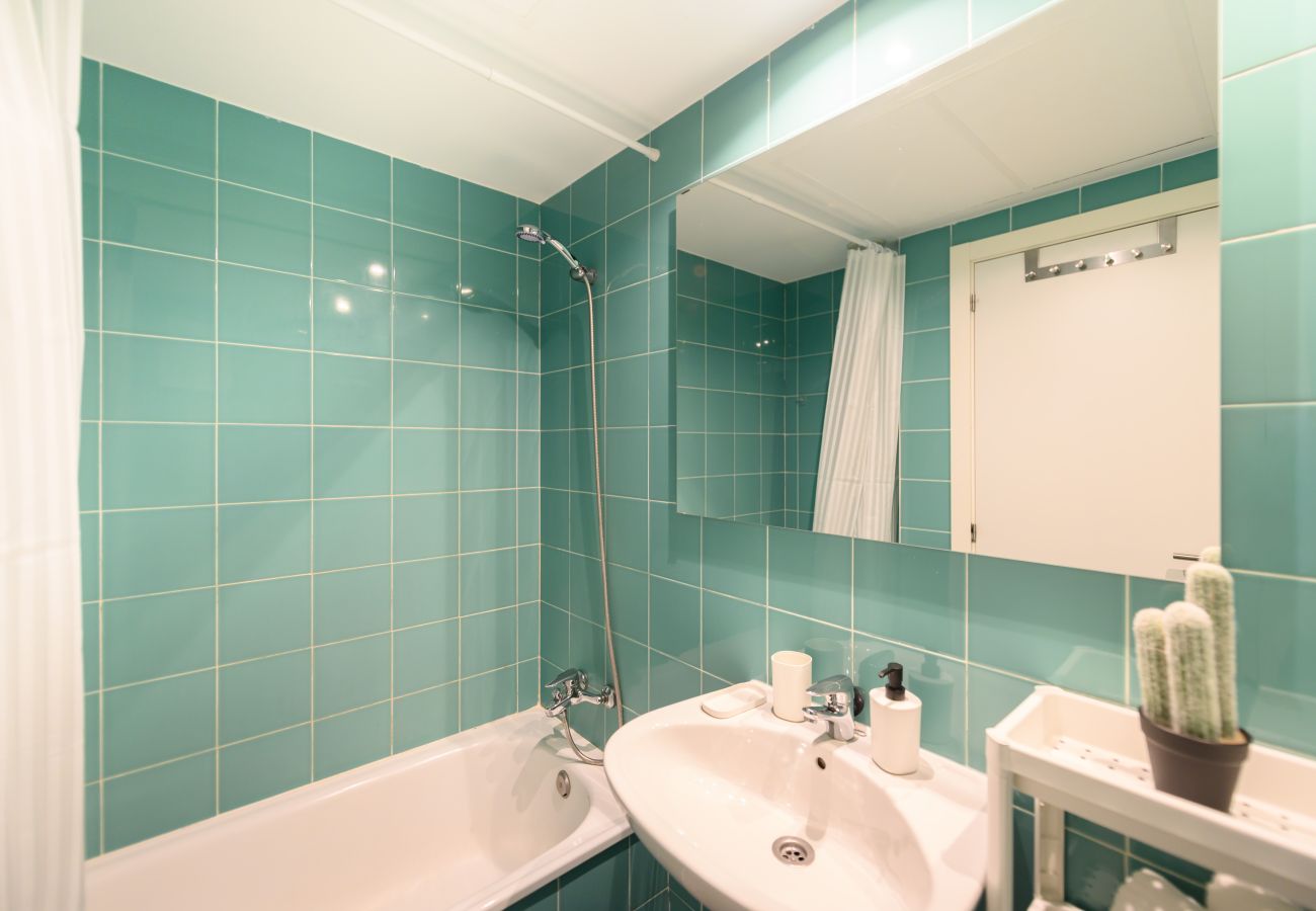 Appartement à Madrid - M (SAQU312C) Amplio piso de 1 dormitorio en Tetuán