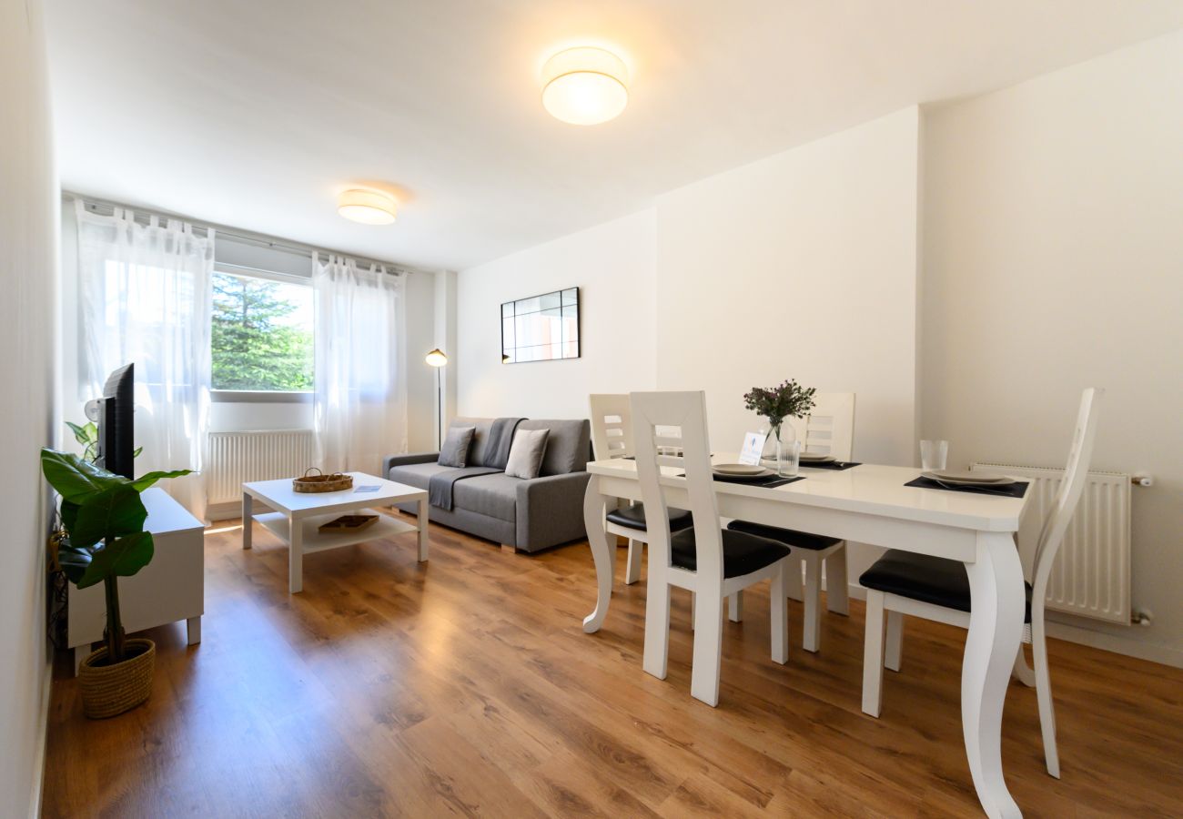 Appartement à Madrid - M (SAQU312C) Amplio piso de 1 dormitorio en Tetuán