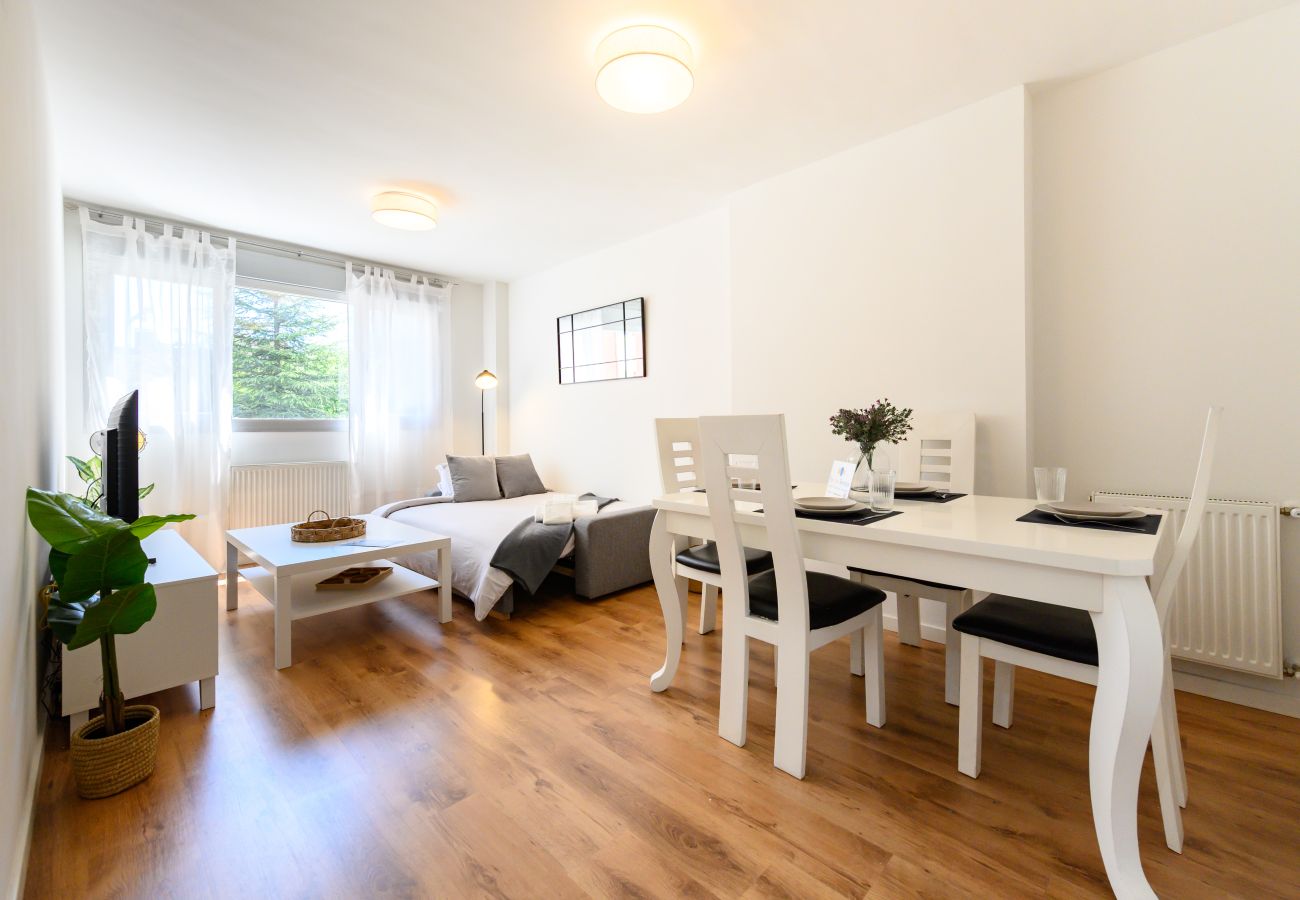 Appartement à Madrid - M (SAQU312C) Amplio piso de 1 dormitorio en Tetuán