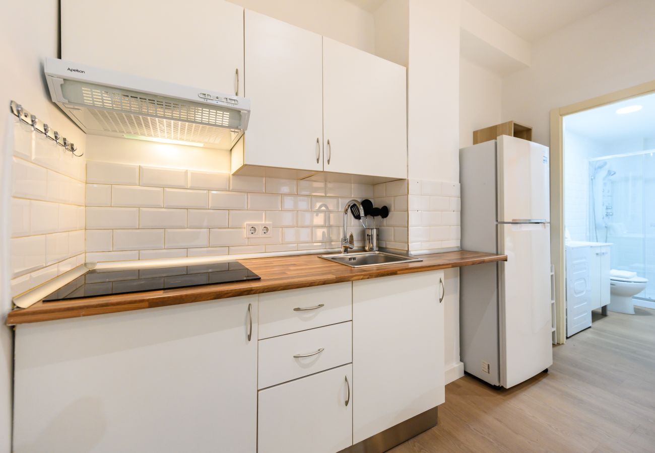 Appartement à Madrid - M (SGE680F) Piso 1 dormitorio con terraza en Tetuá